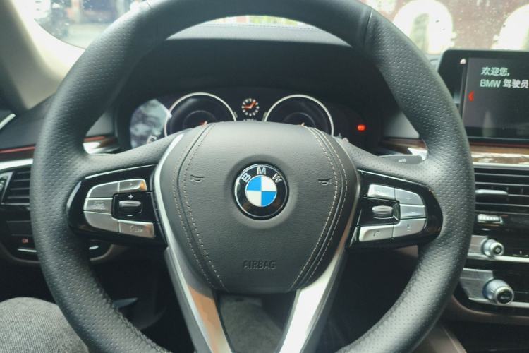Used BMW 5 Series 2019 525Li Luxury Package Steering Wheel