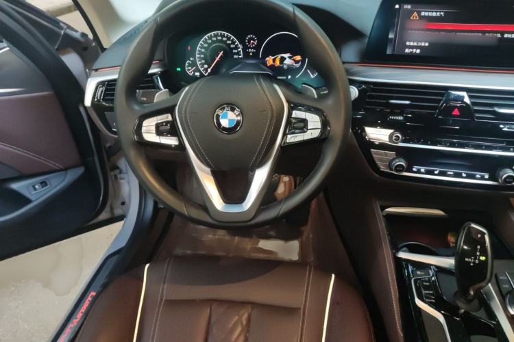Used BMW 5 Series 2019 Facelifted 530Li Leading Edition Luxury Package Steering Wheel