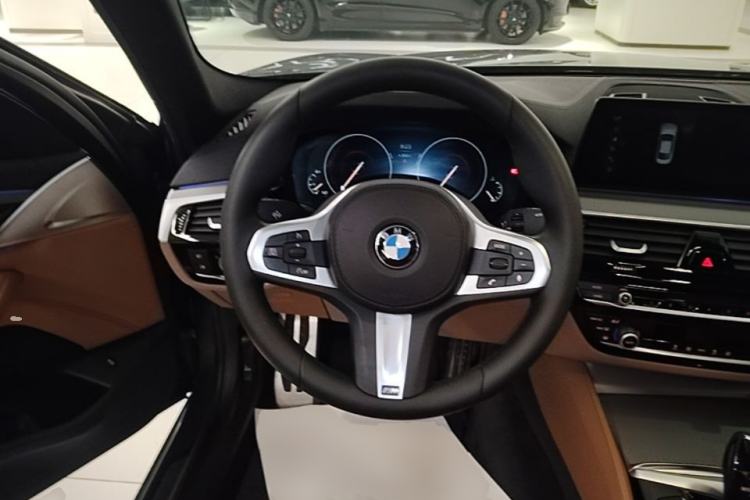 Used BMW 5 Series 2019 525i M Sport Package Steering Wheel