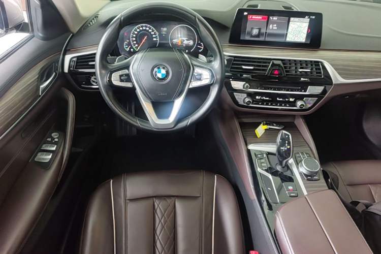 Used BMW 5 Series 2019 Facelifted 530Li Leading Edition Luxury Package Steering Wheel