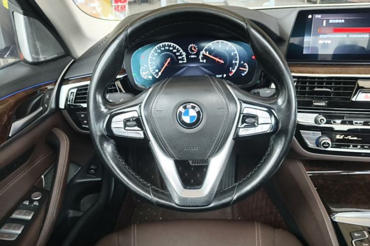 Used BMW 5 Series 2019 525Li Luxury Package Steering Wheel