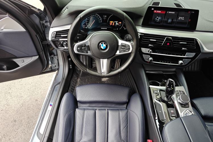 Used BMW 5 Series 2019 525i M Sport Package Steering Wheel