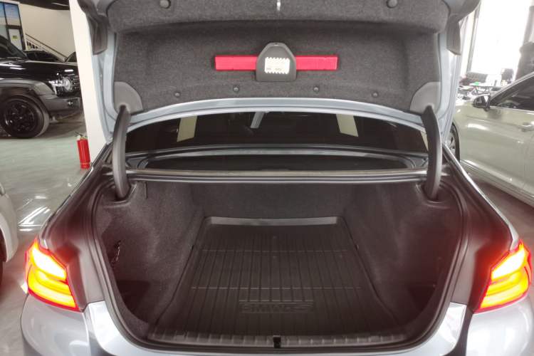 Used BMW 5 Series 2019 525i M Sport Package Trunk
