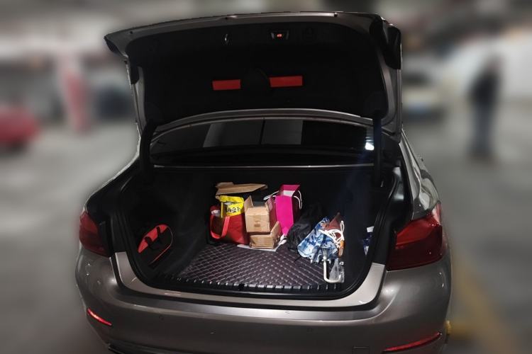 Used BMW 5 Series 2019 530Li Leading Model Luxury Package Trunk