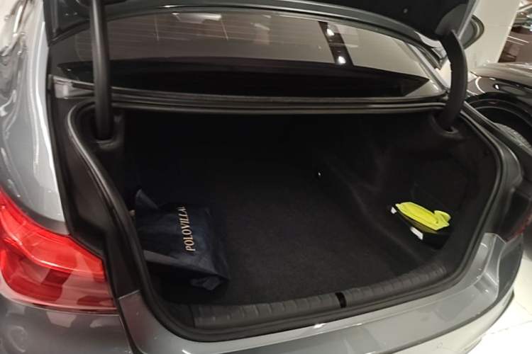 Used BMW 5 Series 2019 525i M Sport Package Trunk
