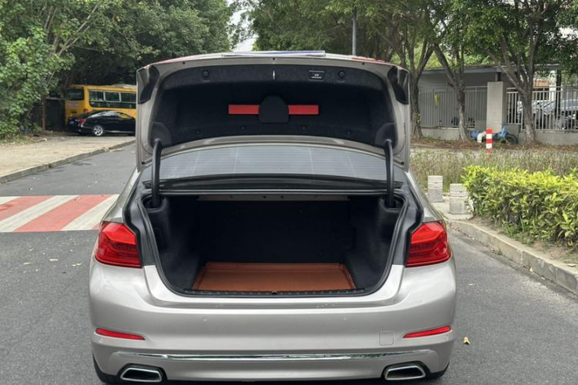 Used BMW 5 Series 2019 525Li Luxury Package Trunk