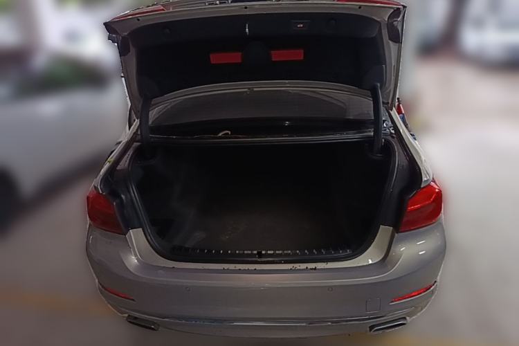 Used BMW 5 Series 2019 530Li Leading Model Luxury Package Trunk