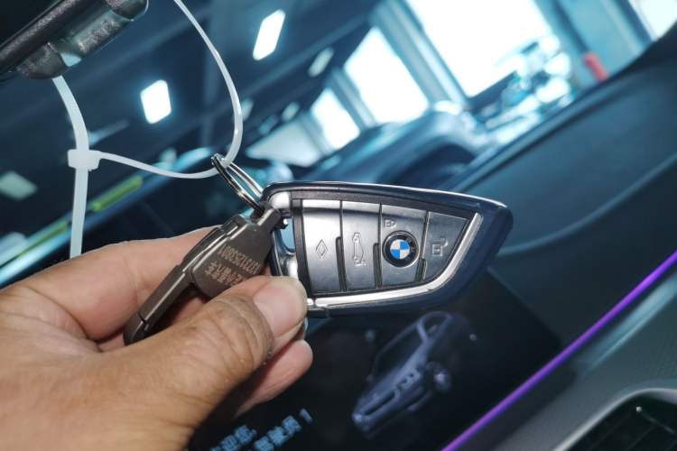 Used BMW 5 Series 2019 525i M Sport Package Vehicle Key
