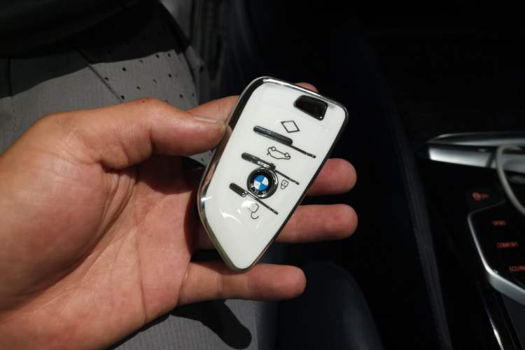 Used BMW 5 Series 2019 530i M Sport Package Vehicle Key