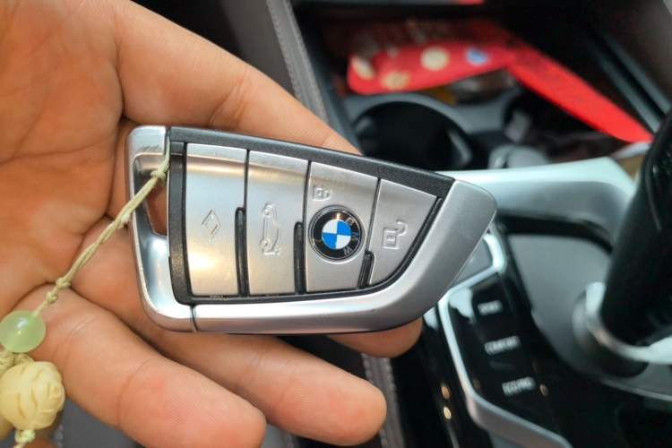 Used BMW 5 Series 2019 Facelifted 525Li Luxury Package Vehicle Key