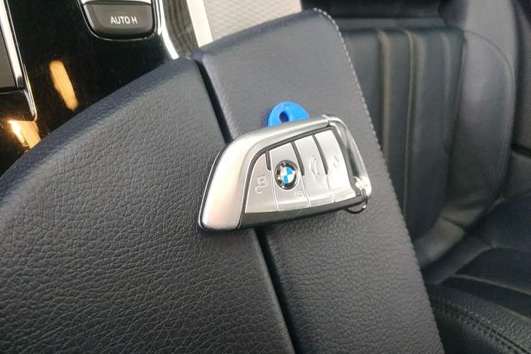 Used BMW 5 Series 2019 Restyled 525i M Sport Package Vehicle Key