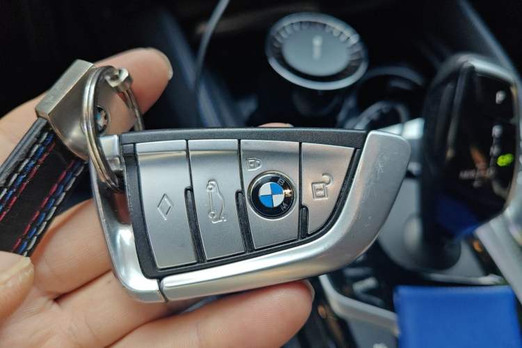 Used BMW 5 Series  Vehicle Key