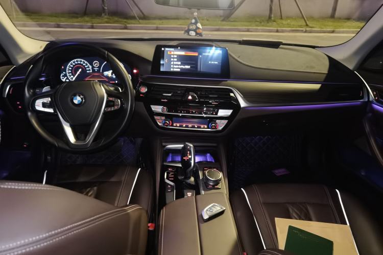 Used BMW 5 Series 2019 530Li Luxury Edition Premium Package Center Console