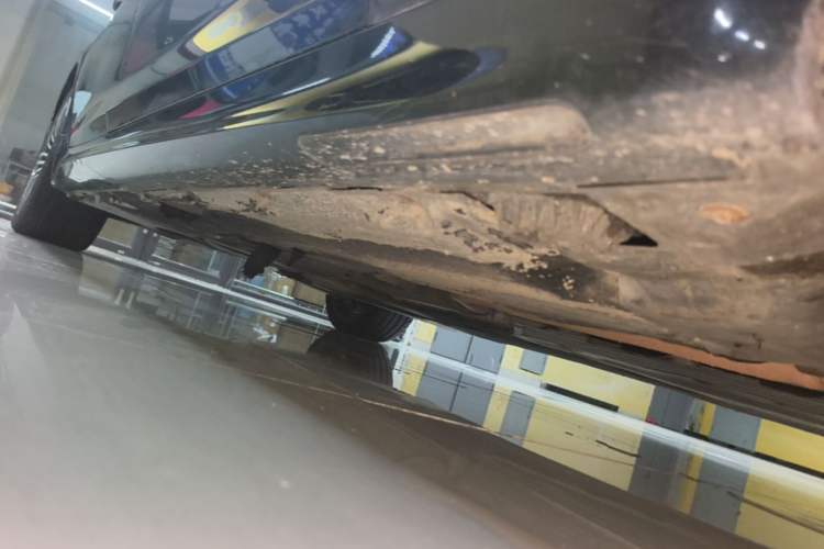 Used BMW 5 Series 2019 530Li Leading Model M Sport Package Chassis Front Right