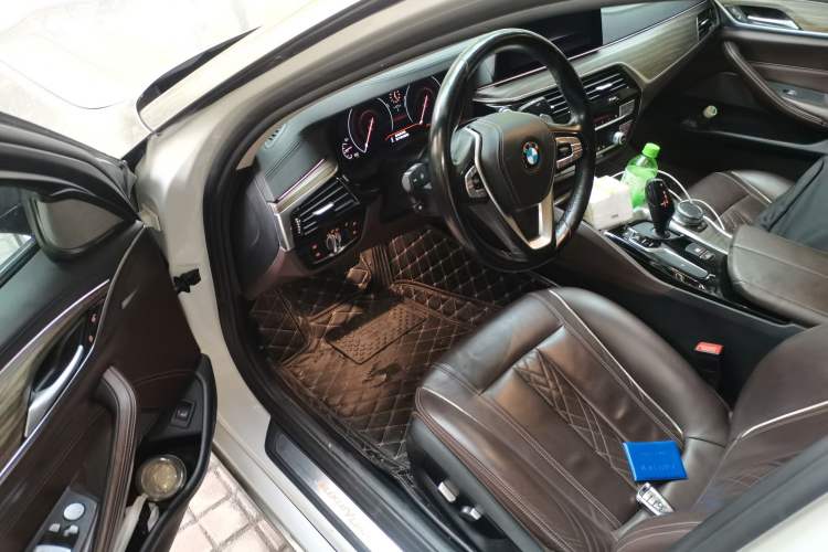 Used BMW 5 Series 2019 530Li Leading Model Luxury Package Driver Seat