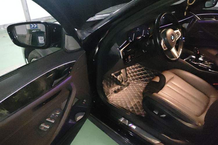 Used BMW 5 Series 2019 525Li M Sport Package Driver Seat
