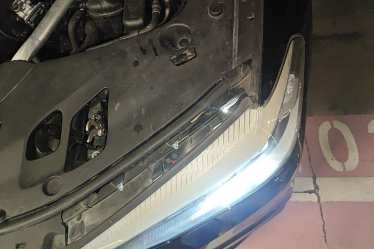 Used BMW 5 Series 2019 525Li M Sport Package Engine Bay Left