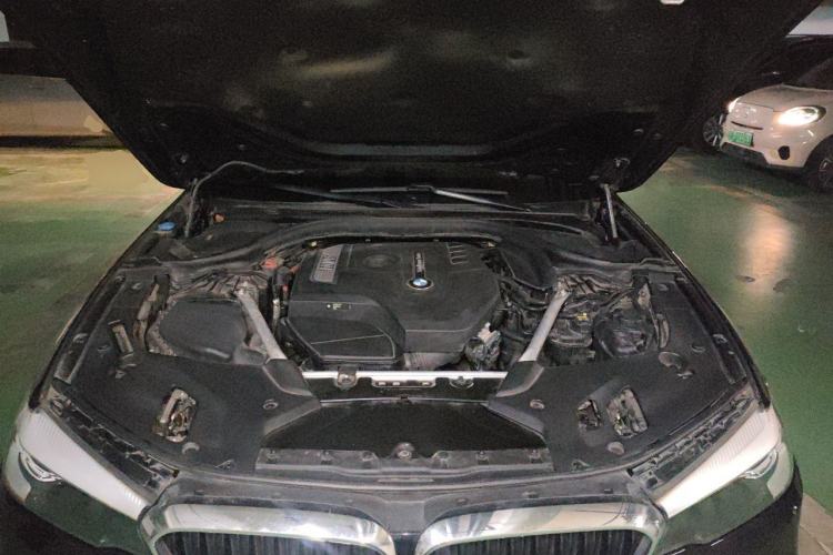 Used BMW 5 Series 2019 525Li M Sport Package Engine Bay