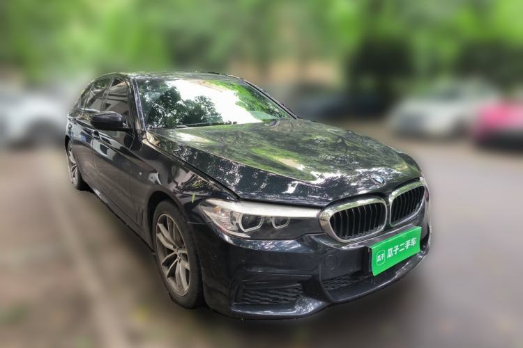 Used BMW 5 Series 2019 525Li M Sport Package Front Right 45 Deg