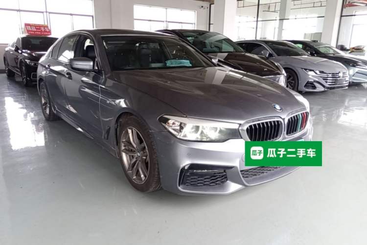 Used BMW 5 Series 2019 525i M Sport Package Front Right 45 Deg