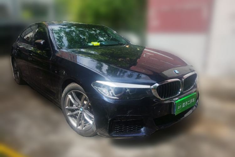 Used BMW 5 Series 2019 525i M Sport Package Front Right 45 Deg