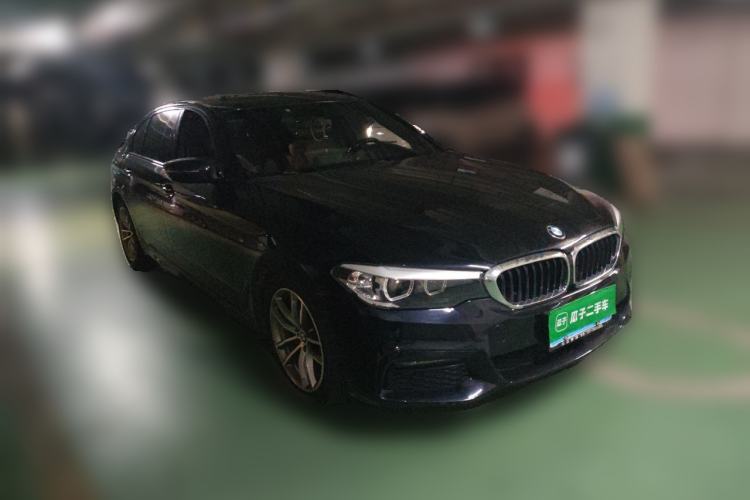 Used BMW 5 Series 2019 525Li M Sport Package Front Right 45 Deg