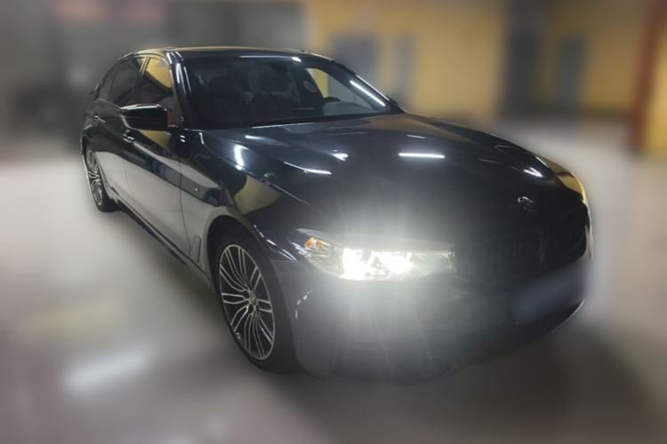 Used BMW 5 Series 2019 530Li Leading Model M Sport Package Front Right 45 Deg
