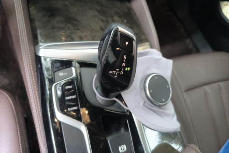 Used BMW 5 Series 2019 525Li M Sport Package Gear Lever
