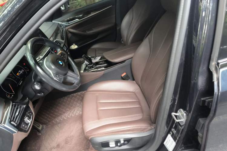 Used BMW 5 Series 2019 525Li M Sport Package Left Front Seat