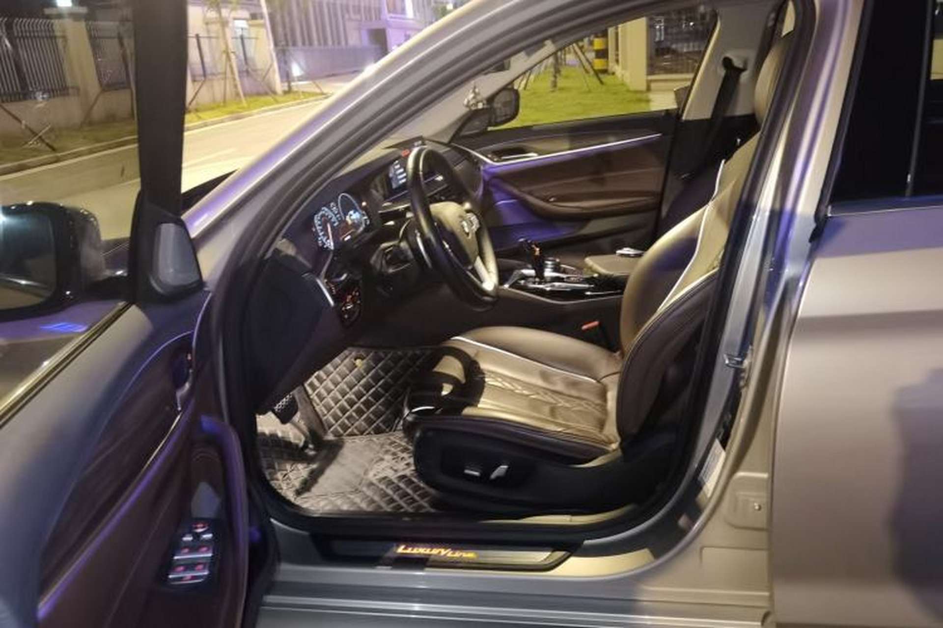 Used BMW 5 Series 2019 530Li Luxury Edition Premium Package Left Front Seat