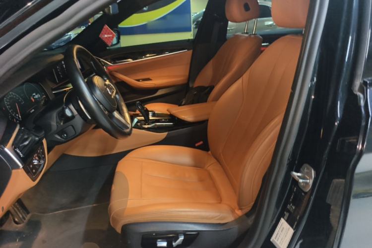 Used BMW 5 Series 2019 530Li Leading Model M Sport Package Left Front Seat