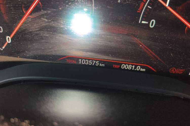Used BMW 5 Series 2019 530Li Leading Model M Sport Package Odometer Close Up