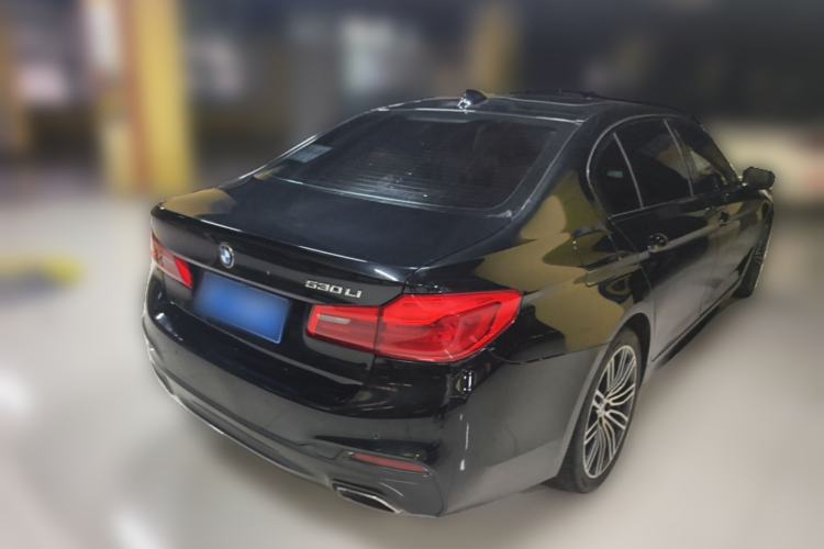 Used BMW 5 Series 2019 530Li Leading Model M Sport Package Rear Right 45 Deg