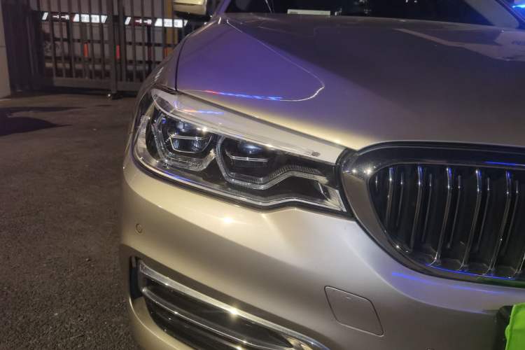 Used BMW 5 Series 2019 530Li Luxury Edition Premium Package Right Front Headlight