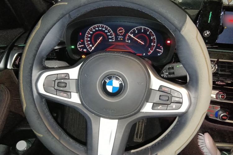 Used BMW 5 Series 2019 525Li M Sport Package Steering Wheel