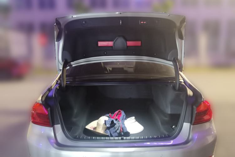 Used BMW 5 Series 2019 530Li Luxury Edition Premium Package Trunk