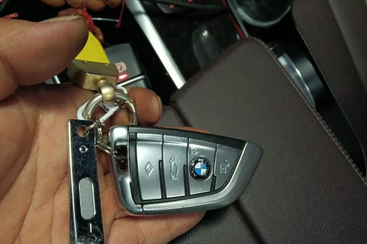 Used BMW 5 Series 2019 525Li M Sport Package Vehicle Key