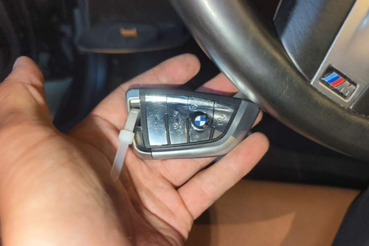 Used BMW 5 Series 2019 530Li Leading Model M Sport Package Vehicle Key