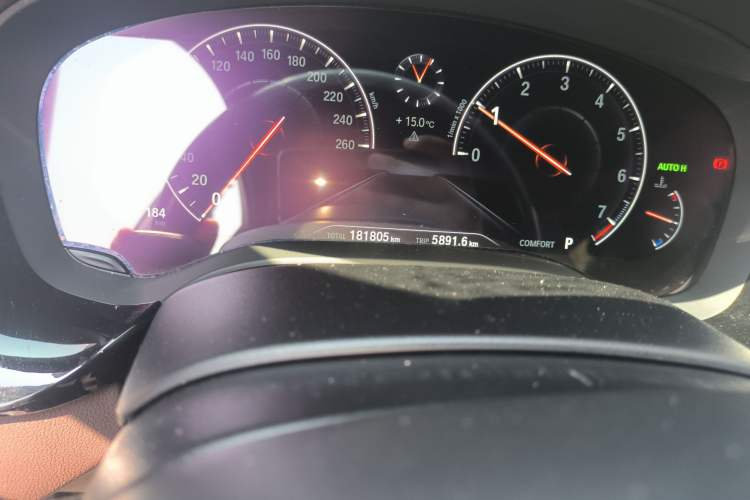 Used BMW 5 Series 2019 525Li M Sport Package Odometer Close Up