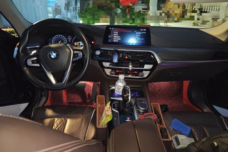 Used BMW 5 Series 2019 530Li Leading Model Luxury Package Center Console