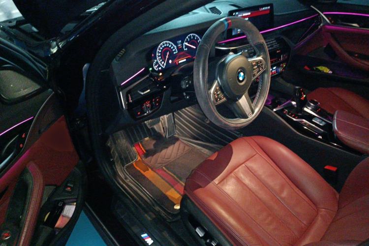 Used BMW 5 Series 2019 Restyled 530Li Luxury Edition M Sport Package Driver Seat