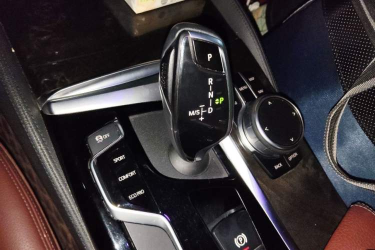 Used BMW 5 Series 2019 Facelifted 530Li Leading Edition M Sport Package Gear Lever