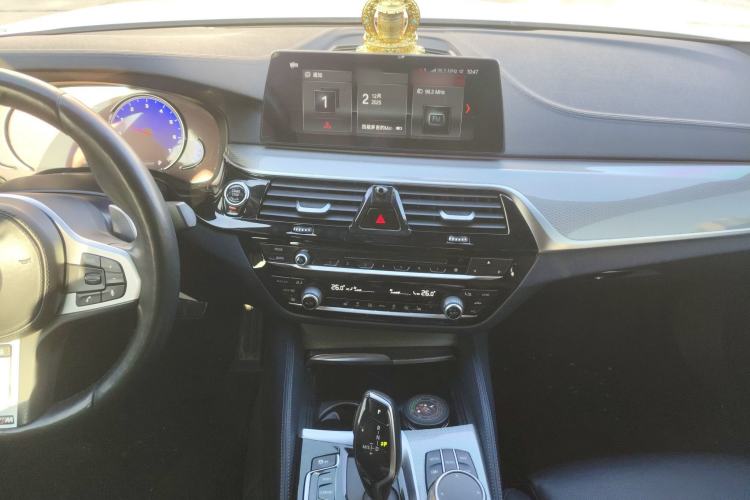 Used BMW 5 Series 2019 525i M Sport Package Audio And AC Panel