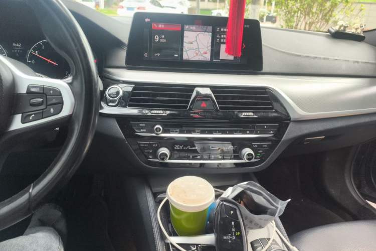 Used BMW 5 Series 2019 525i M Sport Package Audio And AC Panel
