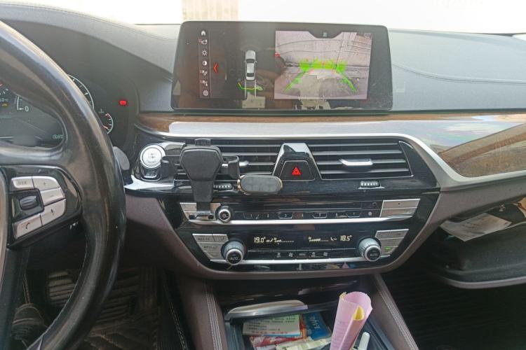 Used BMW 5 Series 2019 525Li Luxury Package Audio And AC Panel