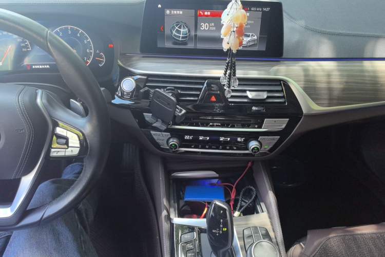 Used BMW 5 Series 2019 Updated 530Li xDrive Luxury Package Audio And AC Panel