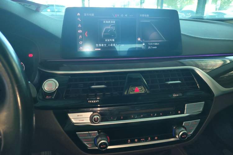 Used BMW 5 Series 2019 525Li Luxury Package Audio And AC Panel