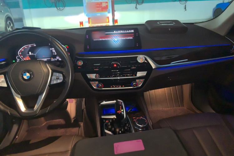 Used BMW 5 Series 2019 525Li Luxury Package Center Console