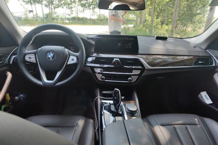 Used BMW 5 Series 2019 525Li Luxury Package Center Console