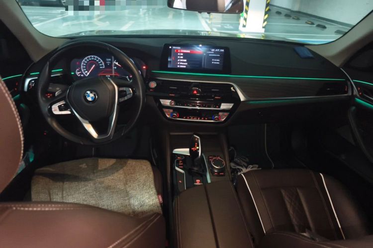 Used BMW 5 Series 2019 530Li Leading Model Luxury Package Center Console